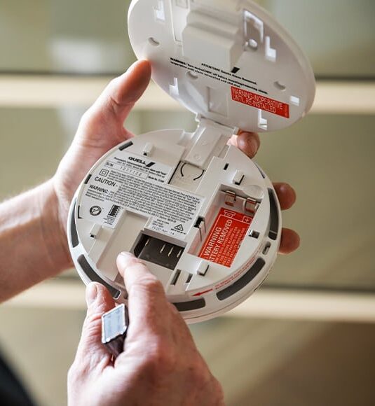 Smoke alarm unit rear wiring — Melbourne smoke alarm compliance