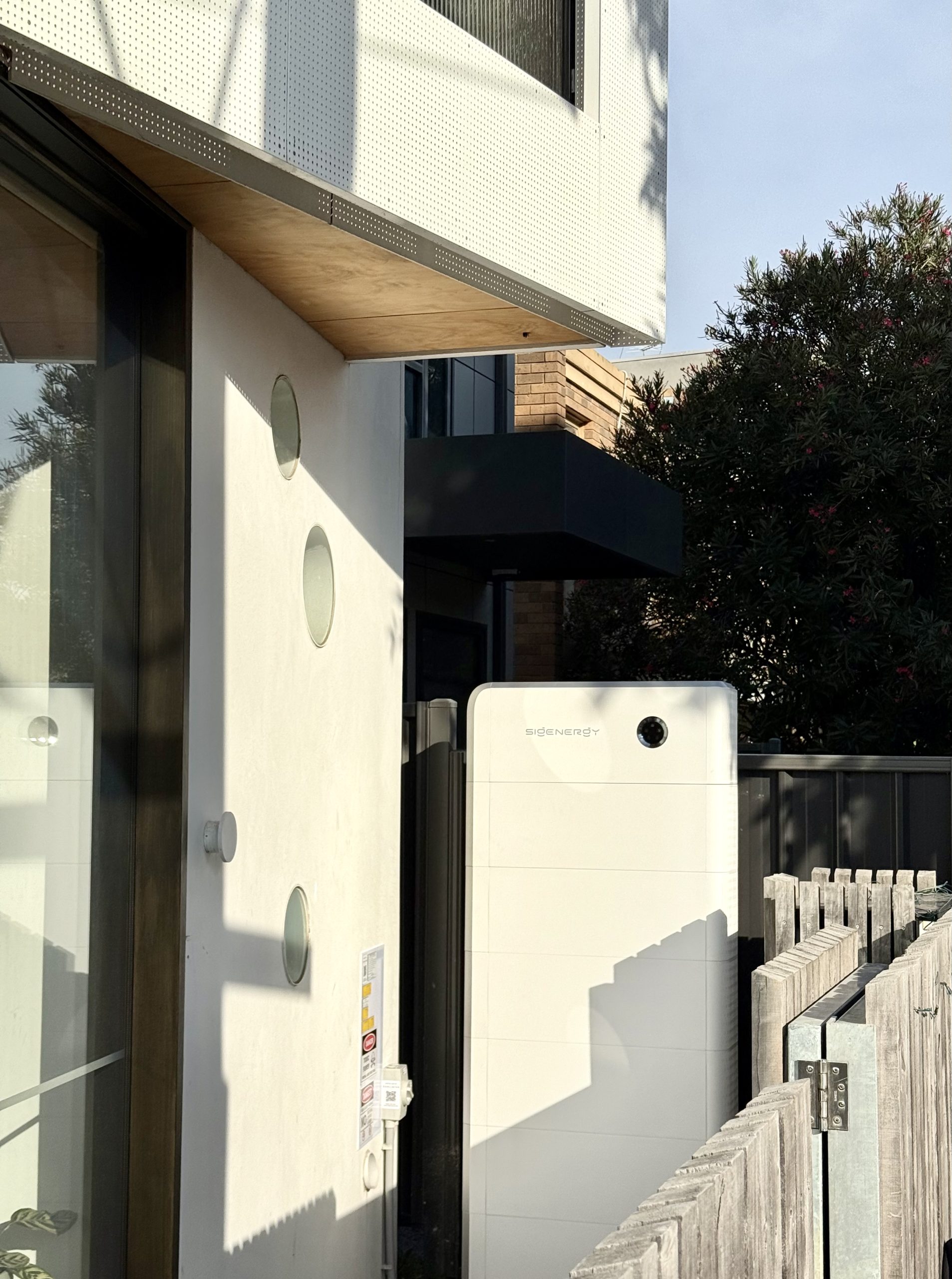 48kWh Sigenergy battery installed on exterior wall of modern Richmond home by Carlin Co Electrical Melbourne